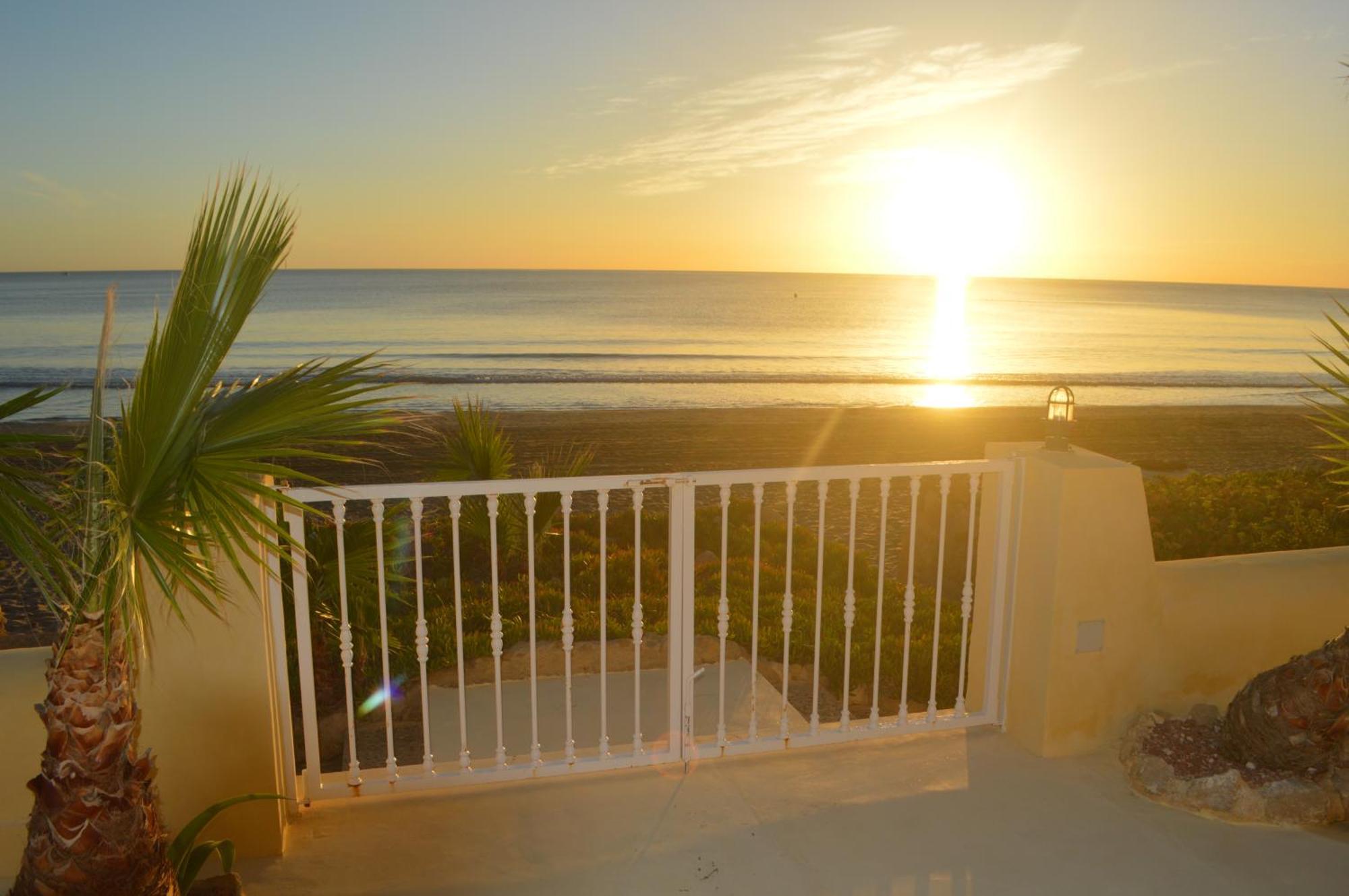 Excepcional Apartamento Amanecer Al Borde De Playa Y Mar, En Chalet Roquetes อาลิกันเต ภายนอก รูปภาพ