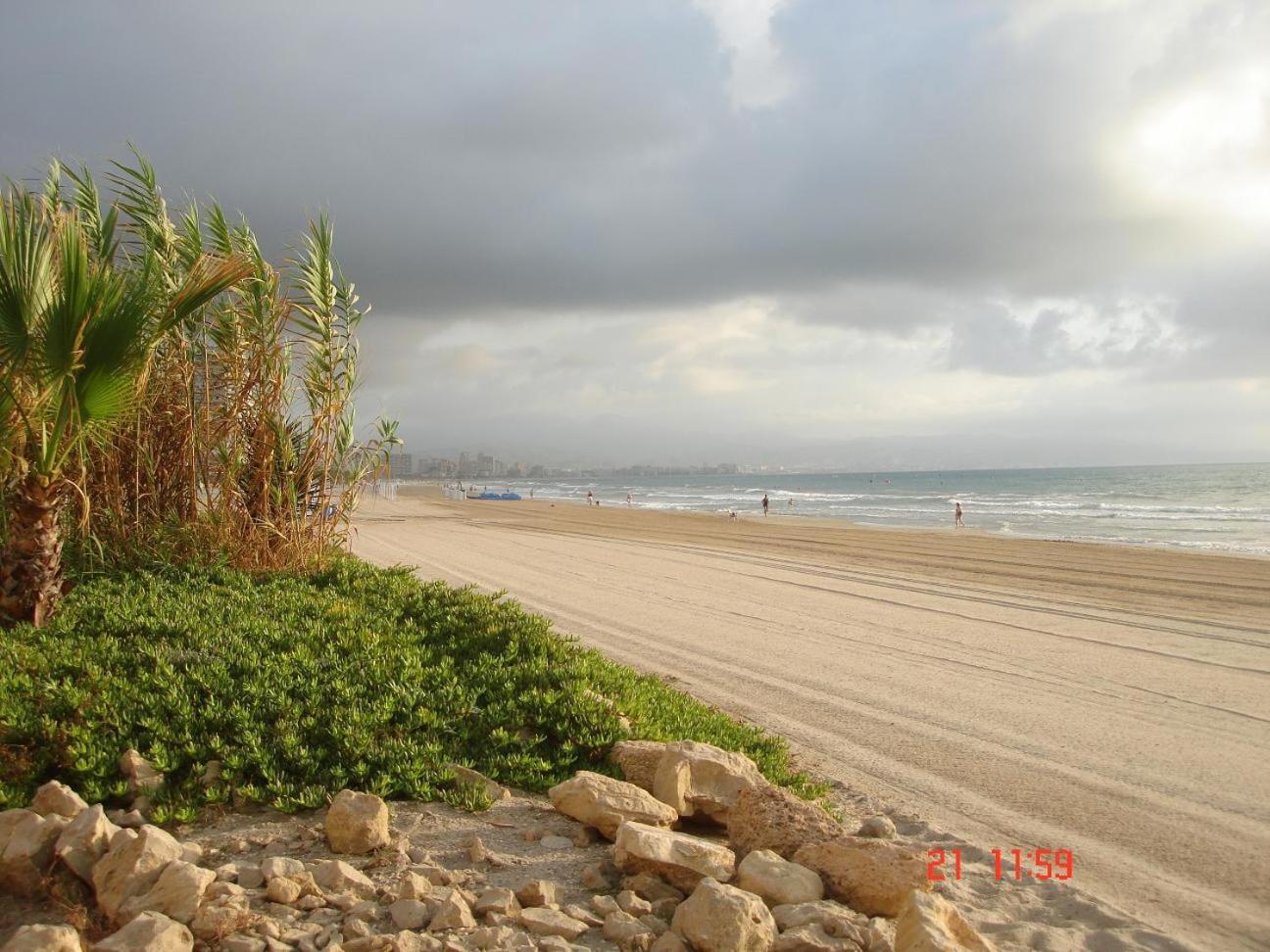 Excepcional Apartamento Amanecer Al Borde De Playa Y Mar, En Chalet Roquetes อาลิกันเต ภายนอก รูปภาพ